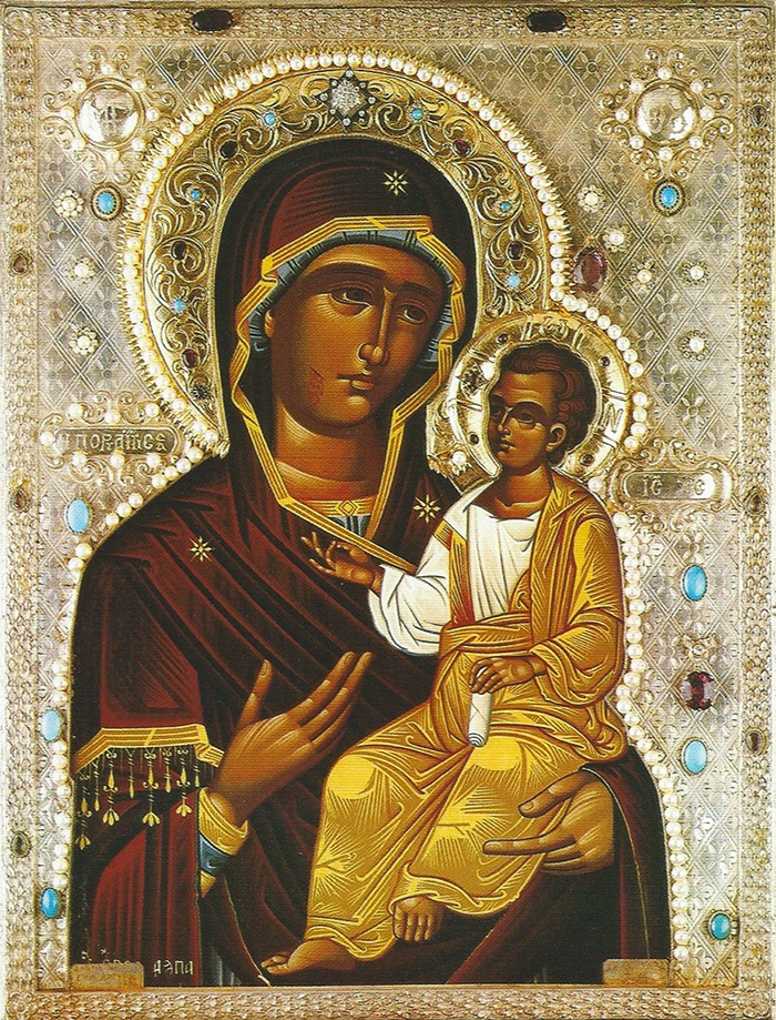 Пред иконой Пресвятой Богородицы Иверская Монреальская